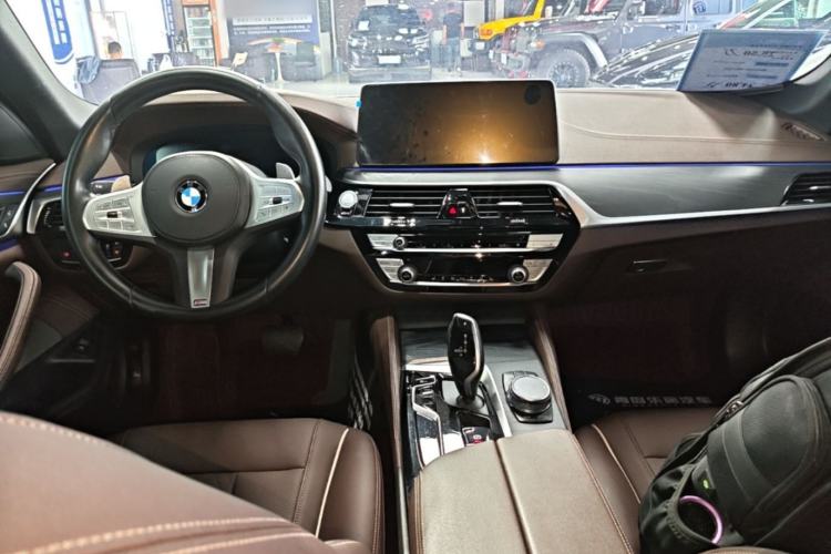 Used BMW 5 Series 2023 530Li xDrive M Sport Package Center Console