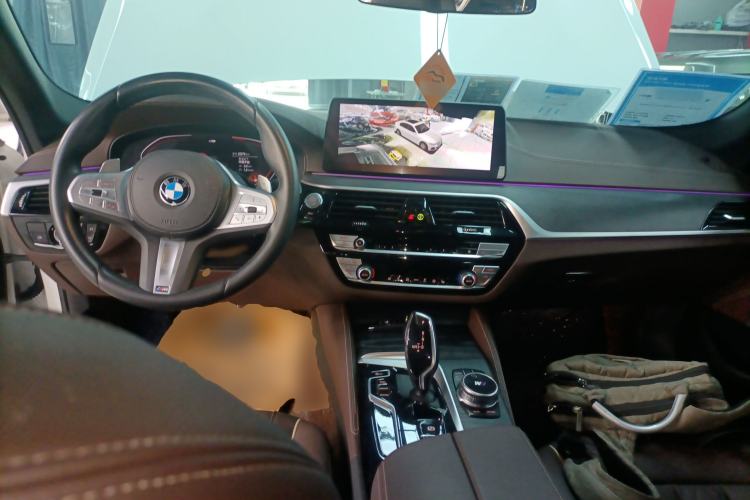 Used BMW 5 Series 2023 530Li Leading Model M Sport Package Center Console