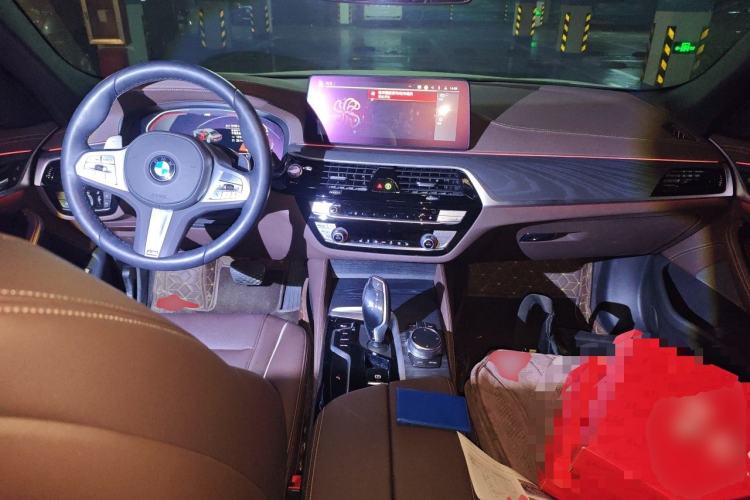 Used BMW 5 Series 2023 530Li Leading Model M Sport Package Center Console