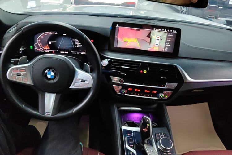 Used BMW 5 Series 2023 530Li Leading Model M Sport Package Center Console