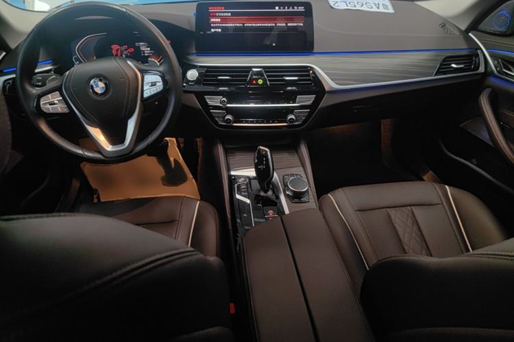 Used BMW 5 Series 2023 530Li Leading Edition Luxury Package Center Console