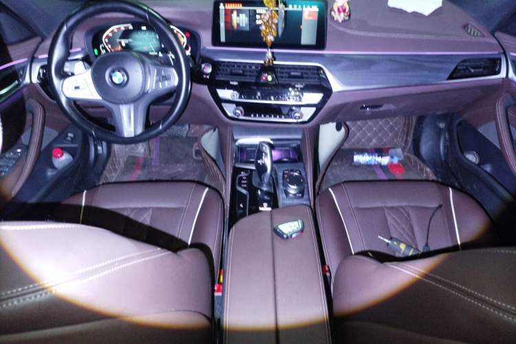 Used BMW 5 Series 2023 530Li Leading Model M Sport Package Center Console