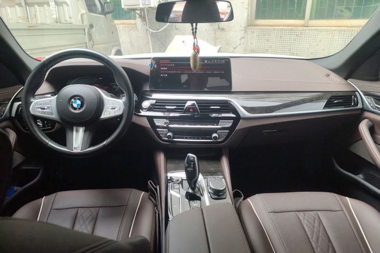 Used BMW 5 Series 2023 530Li Leading Model M Sport Package Center Console