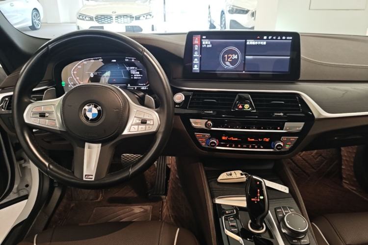 Used BMW 5 Series 2023 530Li Leading Model M Sport Package Center Console