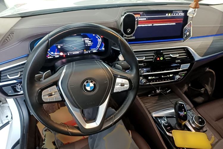 Used BMW 5 Series 2023 530Li Leading Edition Luxury Package Center Console