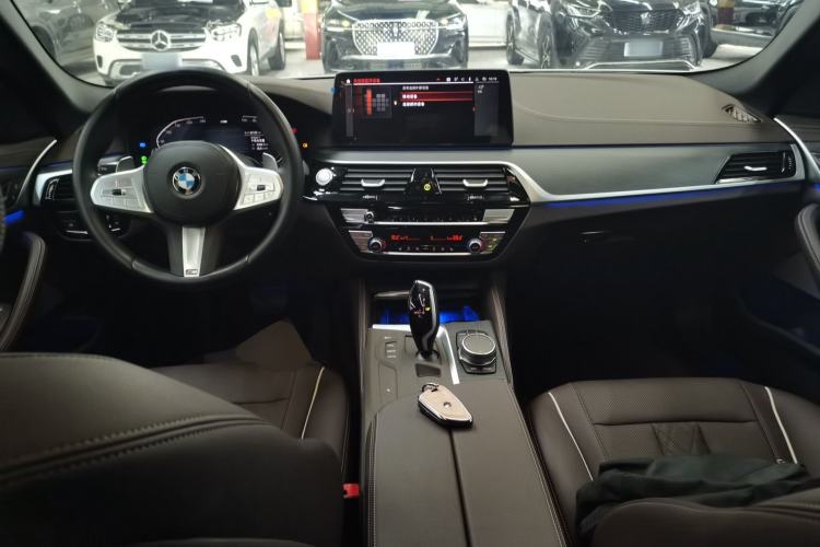 Used BMW 5 Series 2023 530Li Leading Model M Sport Package Center Console