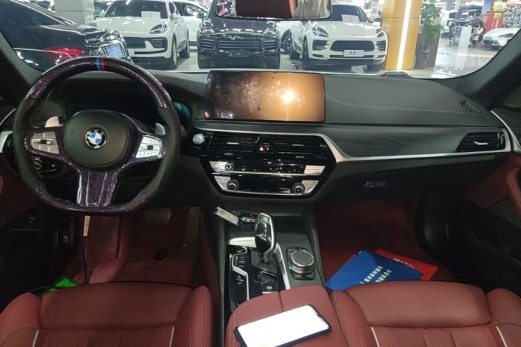Used BMW 5 Series 2023 530Li Luxury Edition M Sport Package Center Console