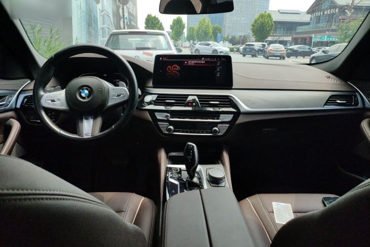 Used BMW 5 Series 2023 530Li Leading Model M Sport Package Center Console
