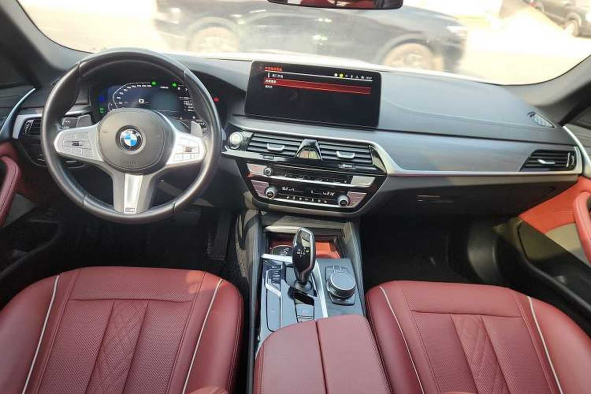 Used BMW 5 Series 2023 Restyled 530Li Leading Edition M Sport Package Center Console