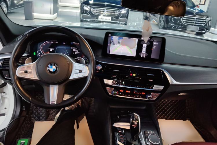 Used BMW 5 Series 2023 530Li Leading Model M Sport Package Center Console