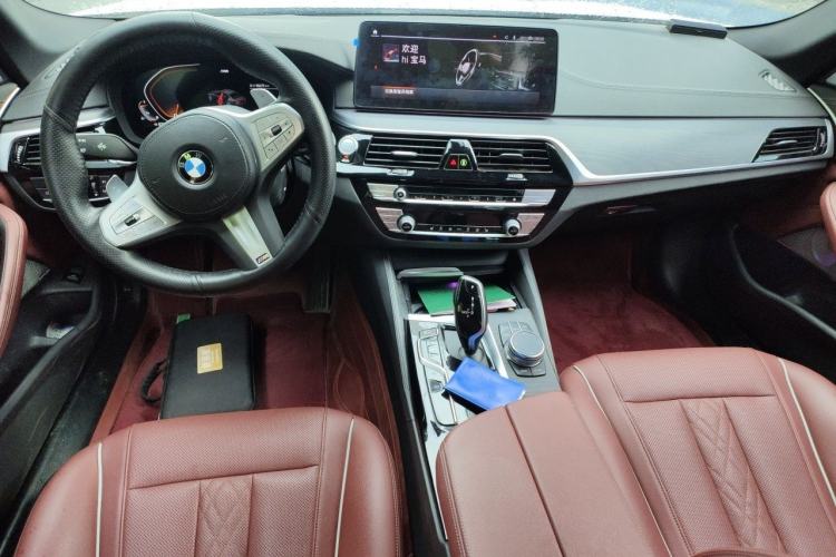 Used BMW 5 Series 2023 530Li Leading Model M Sport Package Center Console