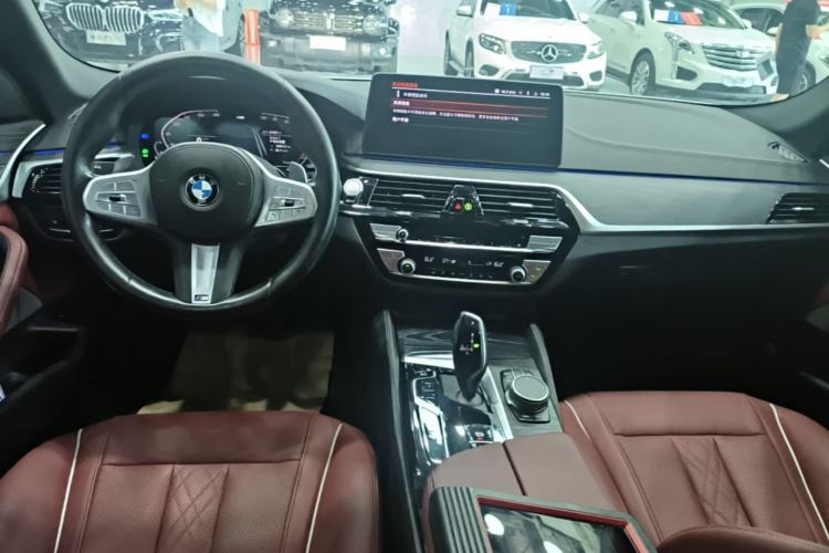 Used BMW 5 Series 2023 530Li Leading Model M Sport Package Center Console
