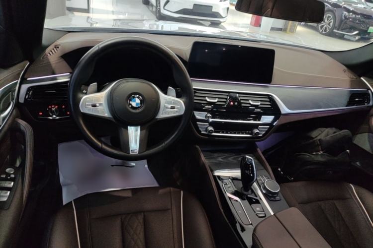 Used BMW 5 Series 2023 530Li Leading Model M Sport Package Center Console