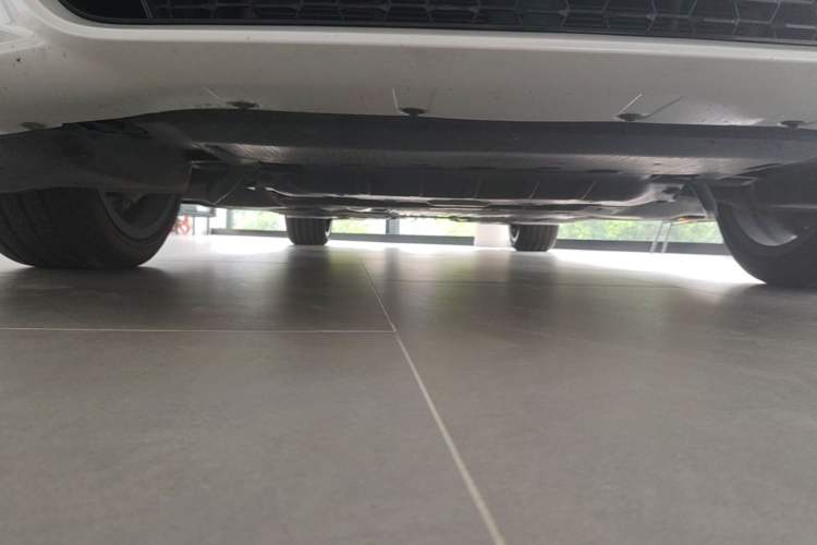 Used BMW 5 Series 2023 530Li Leading Model M Sport Package Chassis Front