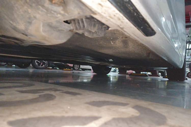 Used BMW 5 Series 2023 530Li Luxury Edition M Sport Package Chassis Front Left