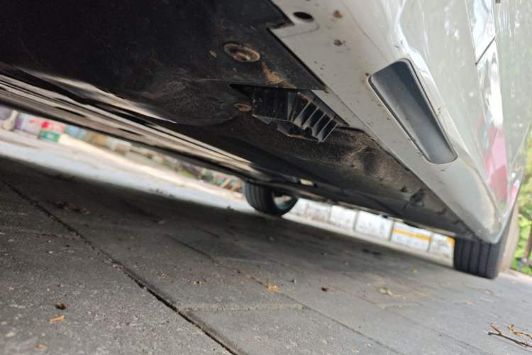 Used BMW 5 Series 2023 530Li Luxury Edition M Sport Package Chassis Front Left