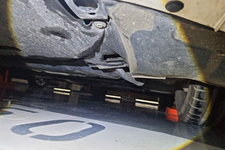 Used BMW 5 Series 2023 530Li Luxury Edition M Sport Package Chassis Front Left
