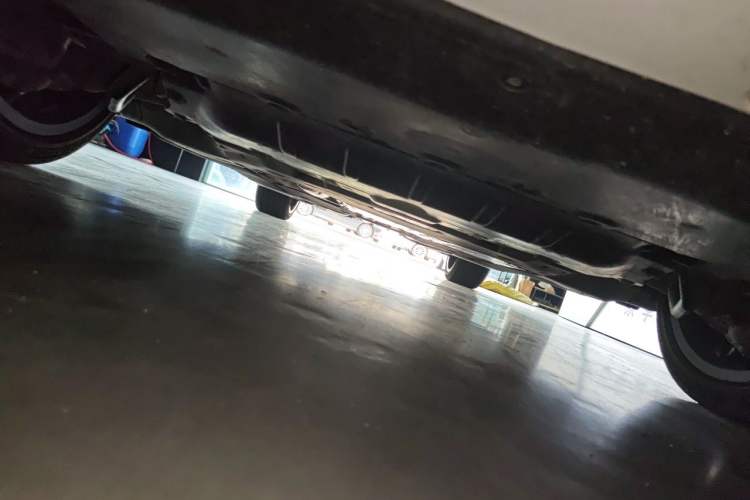 Used BMW 5 Series 2023 530Li Leading Model M Sport Package Chassis Front