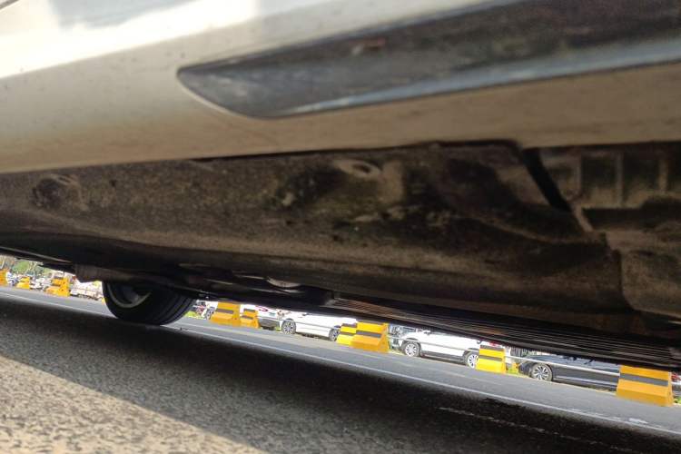 Used BMW 5 Series 2023 530Li Leading Model M Sport Package Chassis Front Right