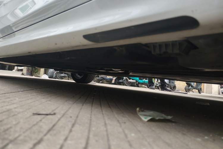 Used BMW 5 Series 2023 530Li Leading Model M Sport Package Chassis Front Right