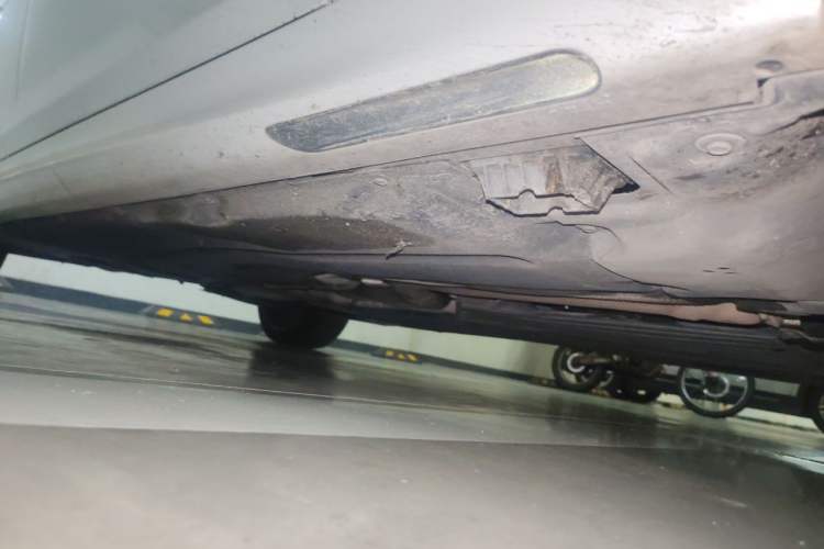 Used BMW 5 Series 2023 530Li Leading Model M Sport Package Chassis Front Right