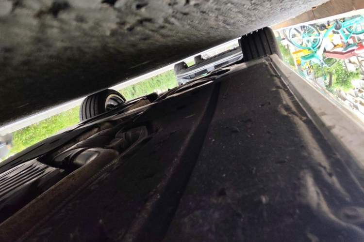 Used BMW 5 Series 2023 530Li Leading Model M Sport Package Chassis Front Right