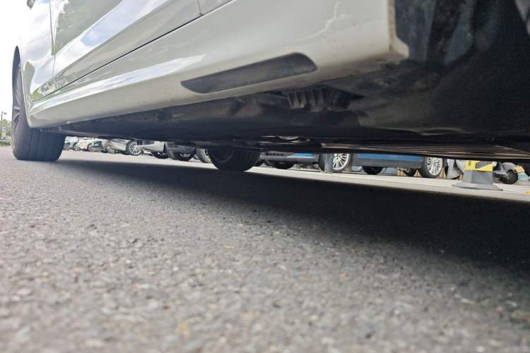 Used BMW 5 Series 2023 530Li Leading Model M Sport Package Chassis Front Right