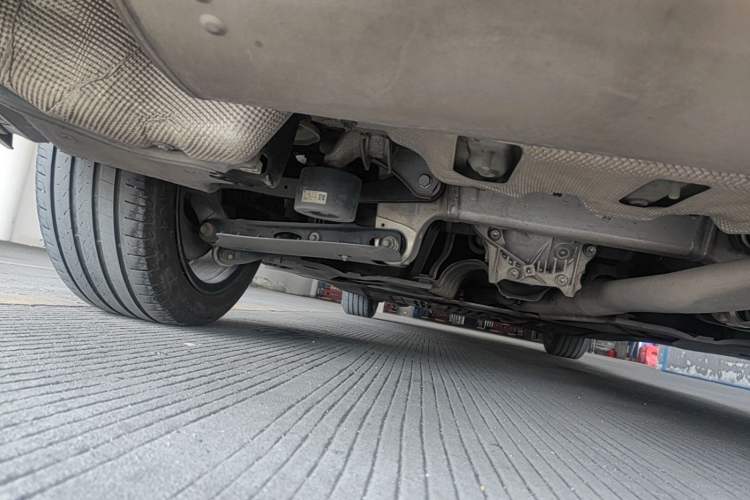 Used BMW 5 Series 2023 530Li Leading Edition Luxury Package Chassis Rear Left
