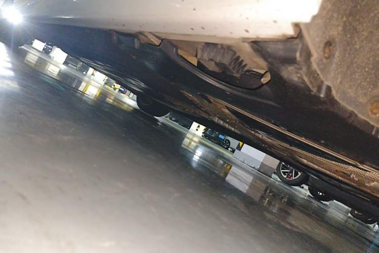 Used BMW 5 Series 2023 530Li Luxury Edition M Sport Package Chassis Rear Left