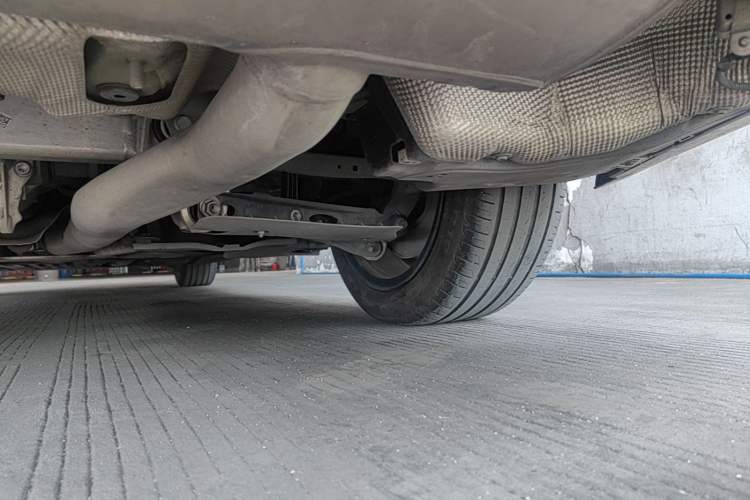 Used BMW 5 Series 2023 530Li Leading Edition Luxury Package Chassis Rear Right
