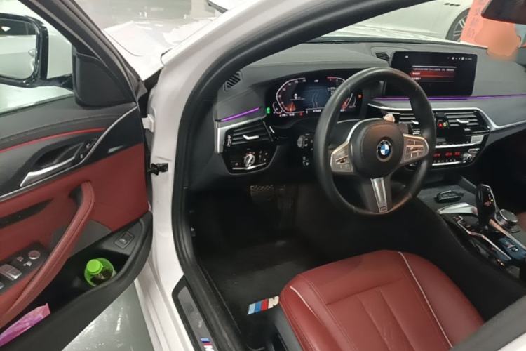 Used BMW 5 Series 2023 530Li Leading Model M Sport Package Driver Seat