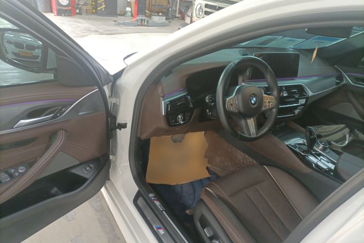 Used BMW 5 Series 2023 530Li Leading Model M Sport Package Driver Seat