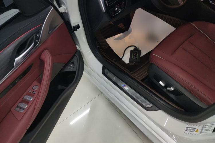 Used BMW 5 Series 2023 530Li Leading Model M Sport Package Driver Seat
