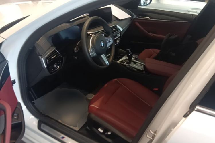 Used BMW 5 Series 2023 530Li xDrive M Sport Package Driver Seat
