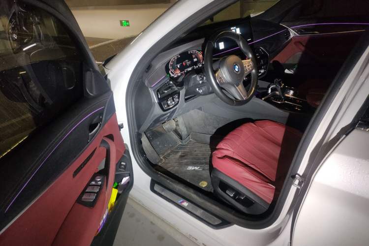 Used BMW 5 Series 2023 530Li Leading Model M Sport Package Driver Seat