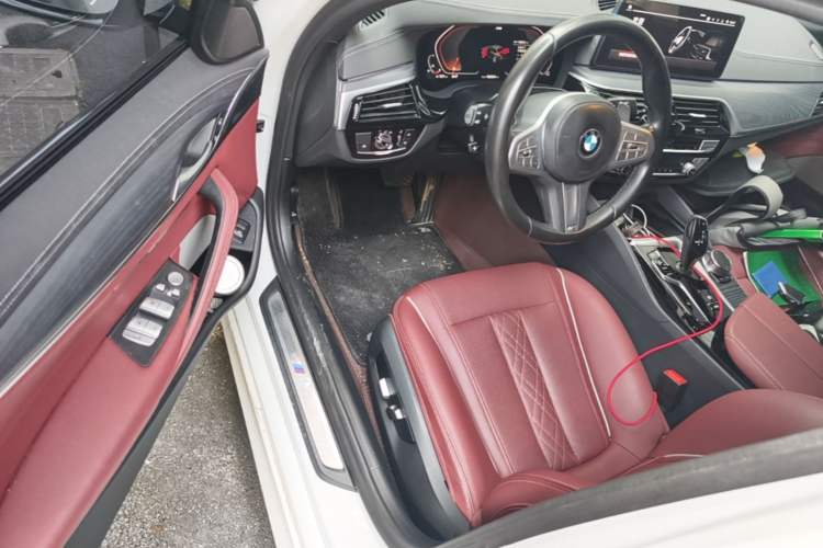 Used BMW 5 Series 2023 530Li Leading Model M Sport Package Driver Seat