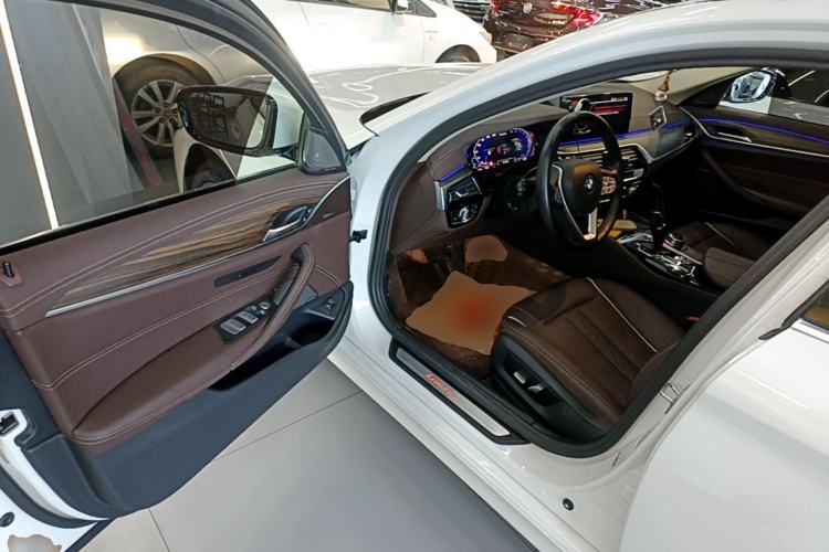 Used BMW 5 Series 2023 530Li Leading Edition Luxury Package Driver Seat