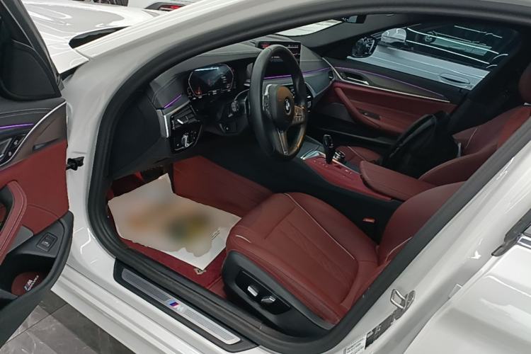 Used BMW 5 Series 2023 Restyled 530Li Leading Edition M Sport Package Driver Seat