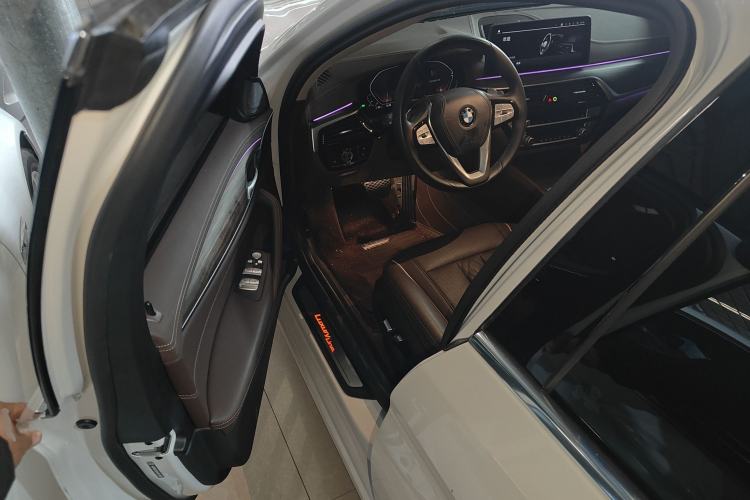 Used BMW 5 Series 2023 530Li Leading Edition Luxury Package Driver Seat