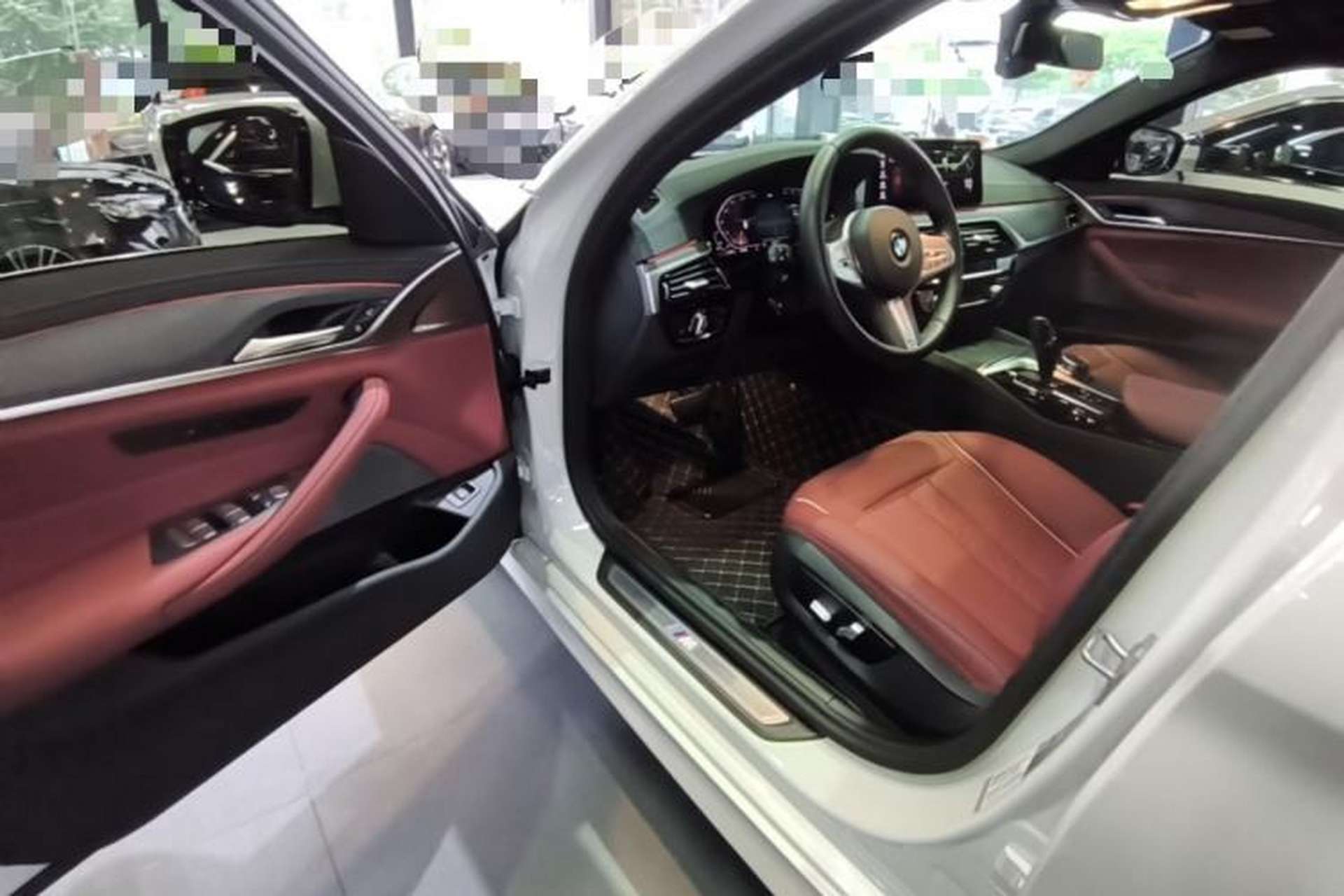 Used BMW 5 Series 2023 Restyled 530Li Leading Edition M Sport Package Driver Seat