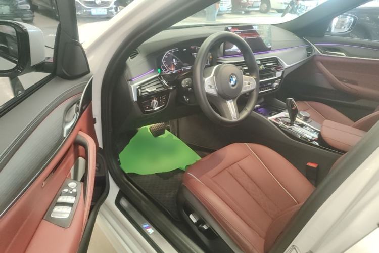 Used BMW 5 Series 2023 530Li xDrive M Sport Package Driver Seat