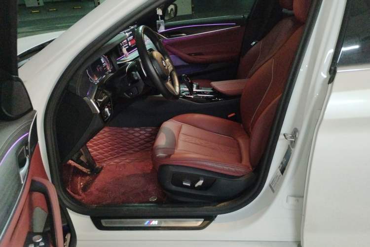 Used BMW 5 Series 2023 530Li Leading Model M Sport Package Driver Seat