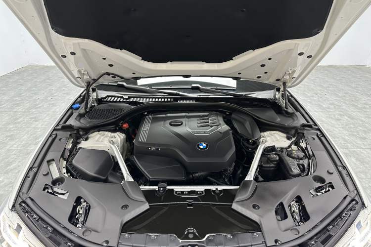 Used BMW 5 Series 2023 Restyled 530Li Leading Edition M Sport Package Engine Bay