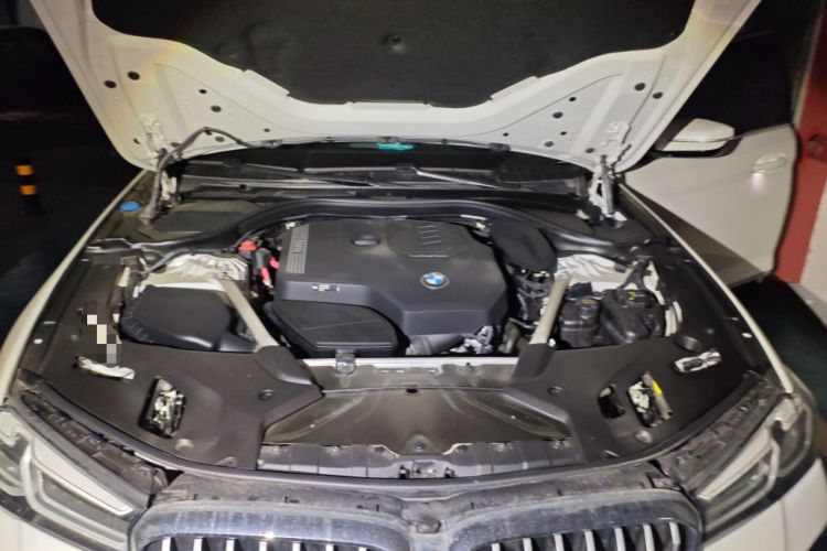 Used BMW 5 Series 2023 530Li Luxury Edition M Sport Package Engine Bay