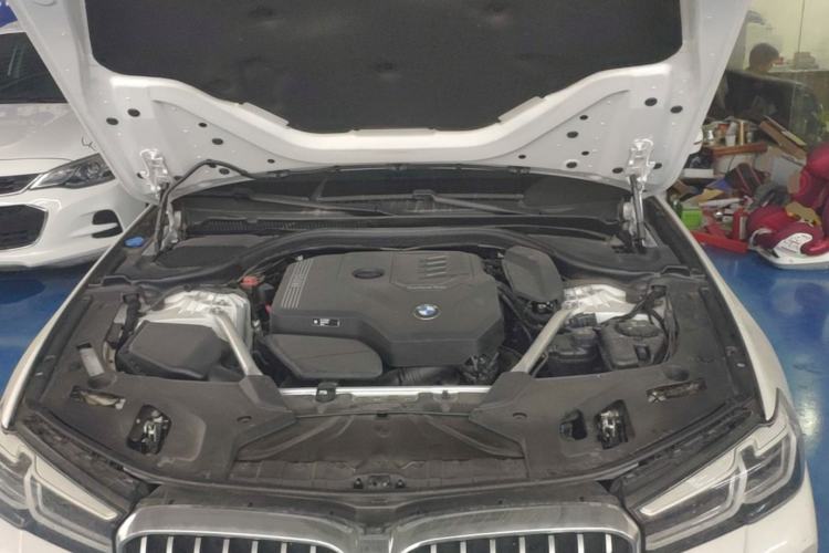 Used BMW 5 Series 2023 530Li Leading Model M Sport Package Engine Bay