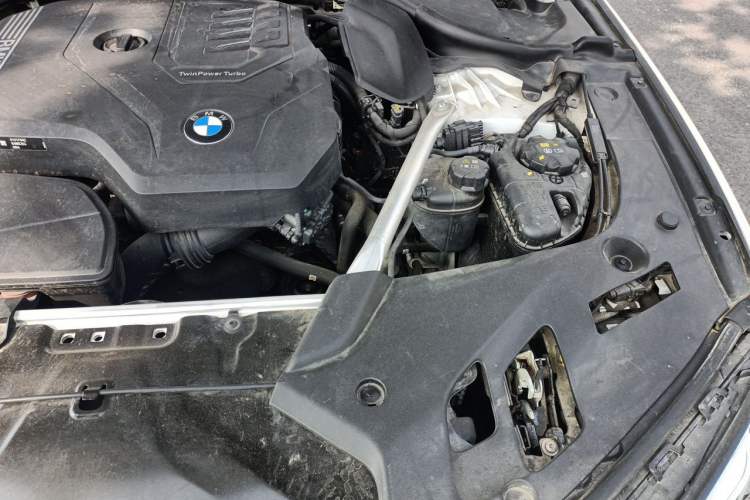 Used BMW 5 Series 2023 530Li Leading Model M Sport Package Engine Bay Left