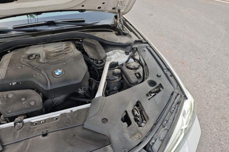 Used BMW 5 Series 2023 530Li Leading Model M Sport Package Engine Bay Left