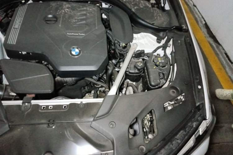 Used BMW 5 Series 2023 530Li Leading Model M Sport Package Engine Bay Left