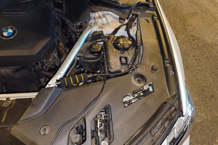 Used BMW 5 Series 2023 530Li Luxury Edition M Sport Package Engine Bay Left