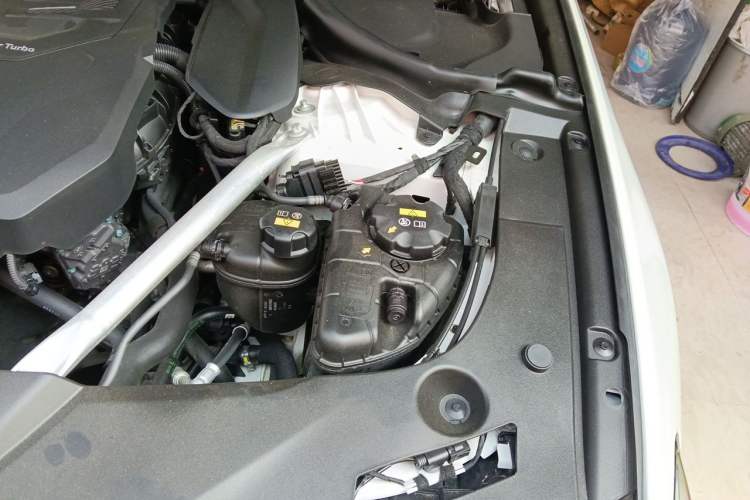 Used BMW 5 Series 2023 Restyled 530Li Luxury Edition M Sport Package Engine Bay Left